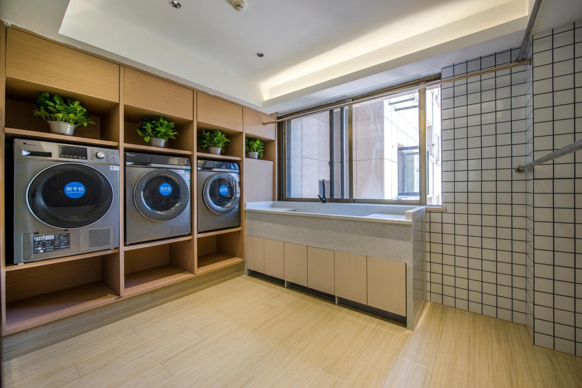Yiwu Baide Theme Hotel Luaran gambar